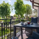Right By The Sea With Sauna Zingst