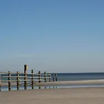 Right By The Sea With Sauna