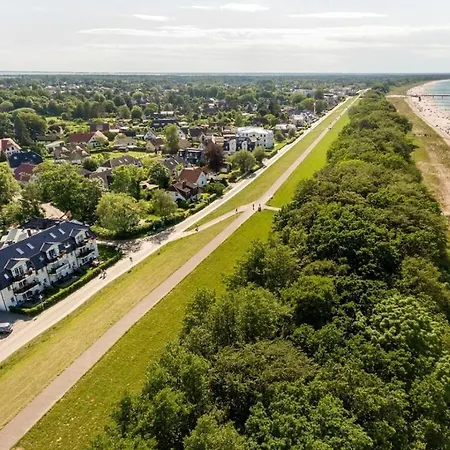 Right By The Sea With Sauna Zingst